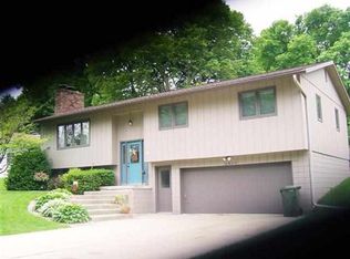 2613 Alameda St, Cedar Falls, IA 50613