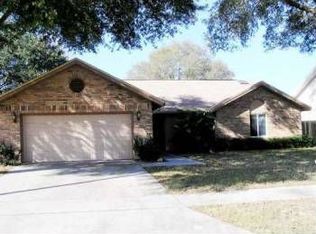 750 Heathrow Ln, Palm Harbor, FL 34683