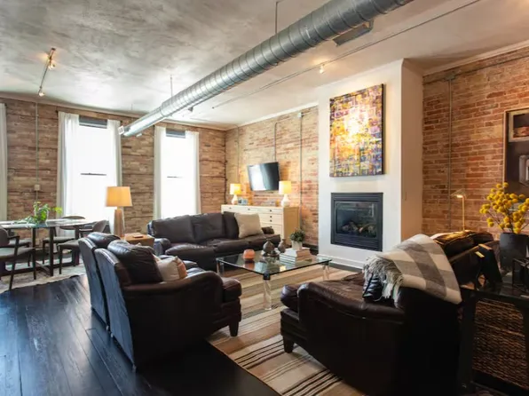 827 1/2 S Franklin St #1, Michigan City, IN 46360