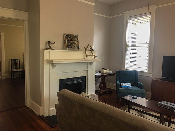 3rd image of 214 W Park Ave #C