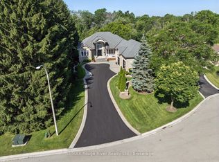 26 Hanover Ct, Whitby, ON L1N7J2