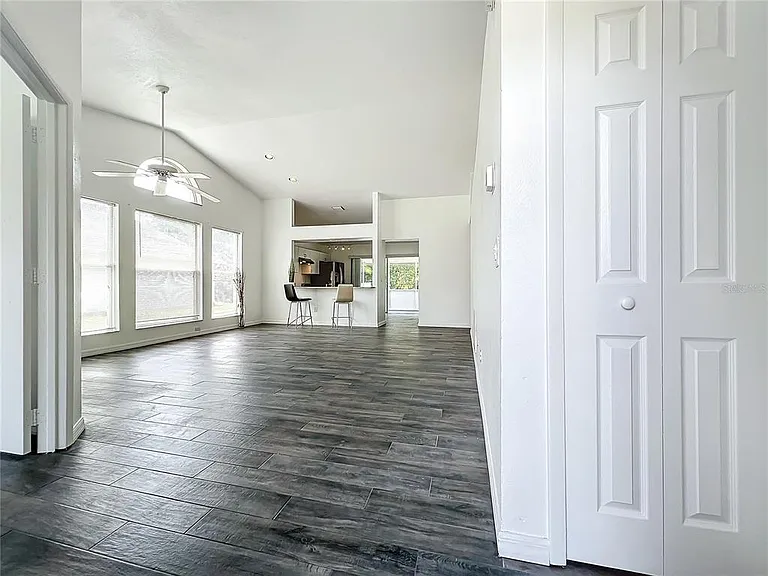 5716 Delano Ln — Photo 16