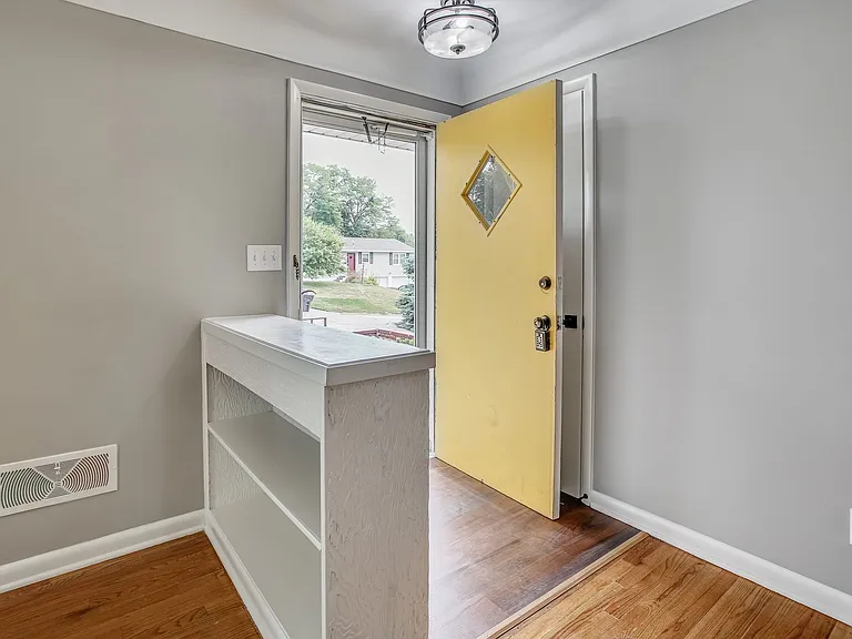 7071 Izard St — Photo 3