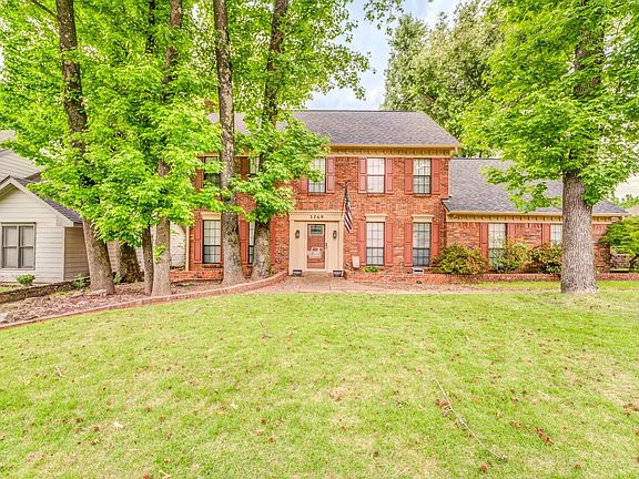3rd image of 3769 Oak Forest Dr