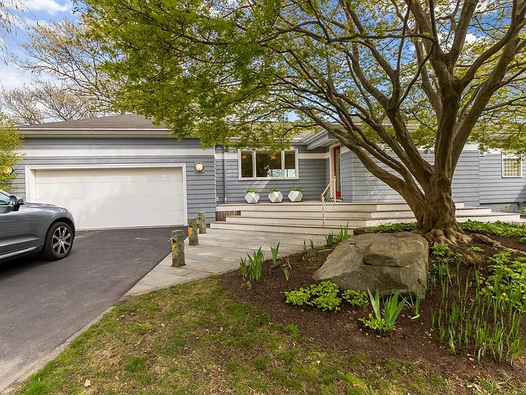 37 Beverly Rd — Photo 38