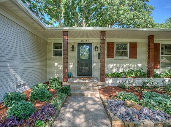 3rd image of 10111 Champa Dr