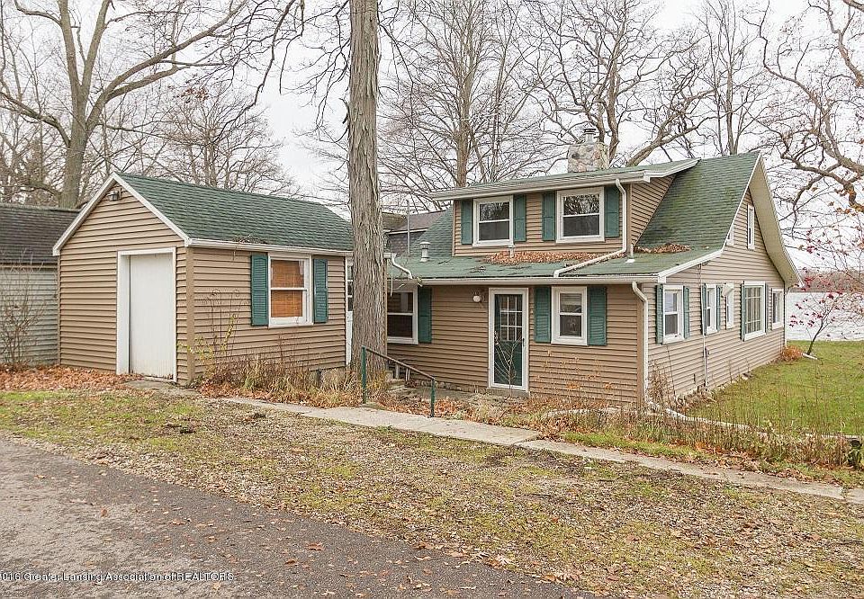 1st image of 9328 Oakdale Dr
