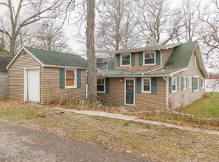 9328 Oakdale Dr, Laingsburg, MI 48848