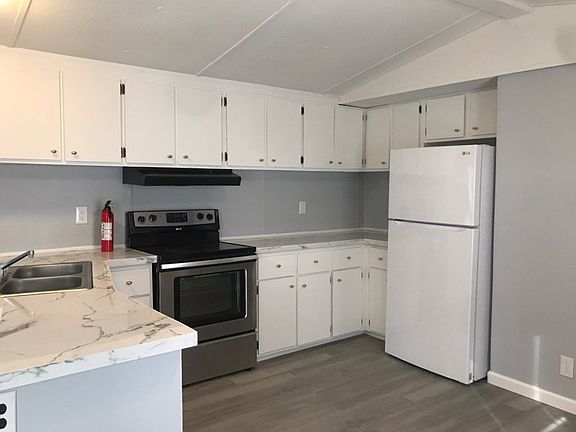 5th image of 46412 Chapman Dr #77
