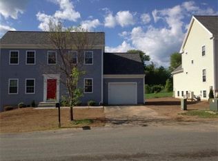 29 Treehouse Cir, Easthampton, MA 01027