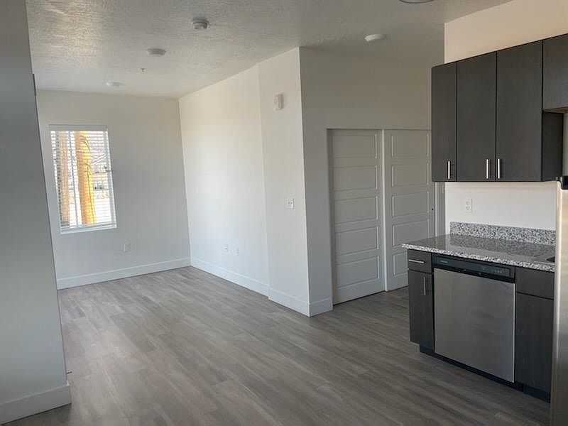 2nd image of 970 N Valeria Dr #305