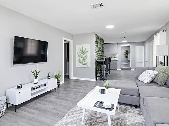 3rd image of 5130 Cosby St