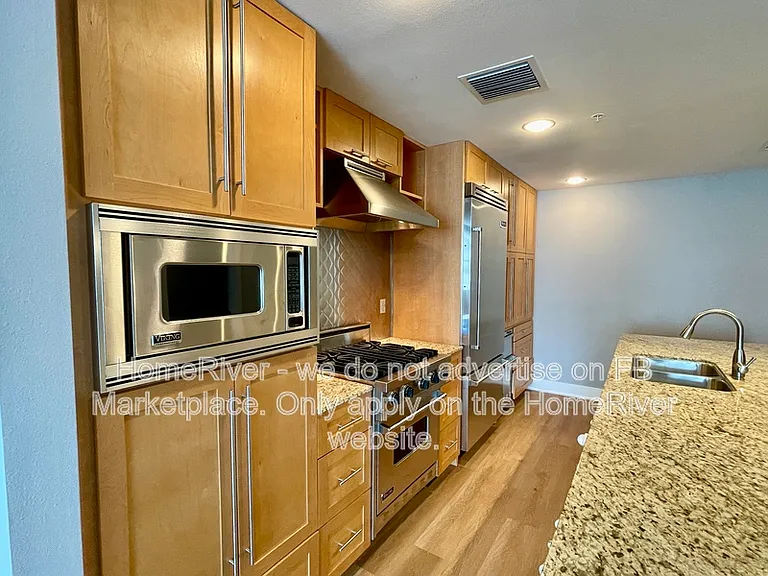 1120 E Kennedy Blvd #314 — Photo 5