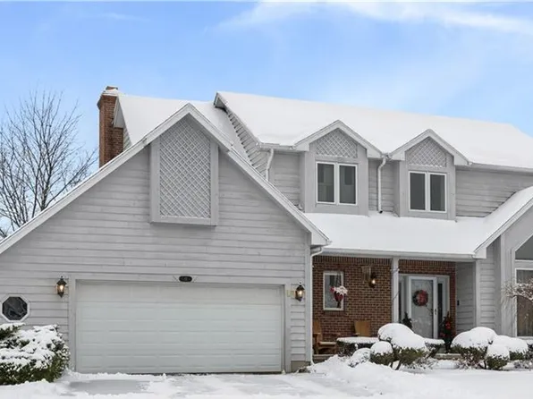 11 Englewood Hl, Pittsford, NY 14534