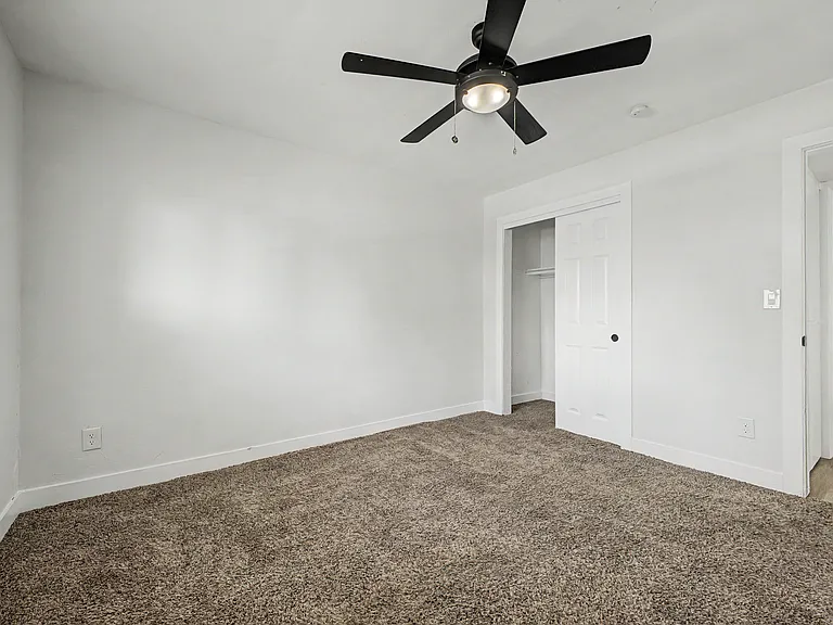 217 N Elm St #H — Photo 26