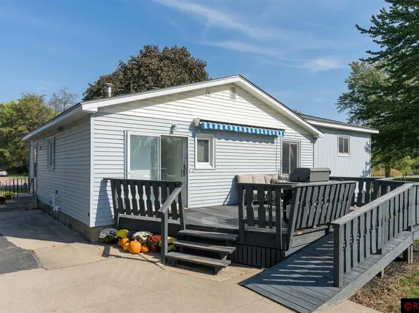 1124 1st Ave S, Saint James, MN 56081