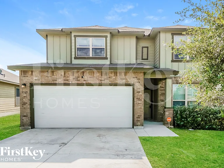5702 Acacia Farm — Photo 1