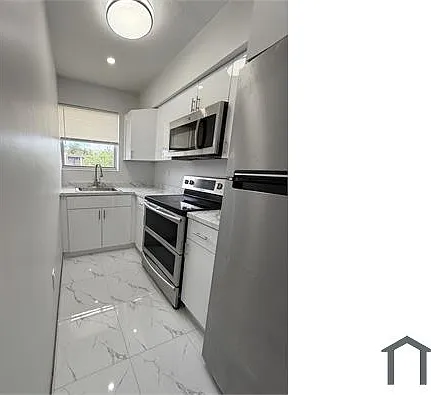 200 SW 38th Ave #10 — Photo 3