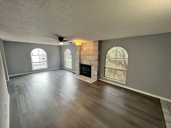 4th image of 8915 Datapoint Dr APT 38D