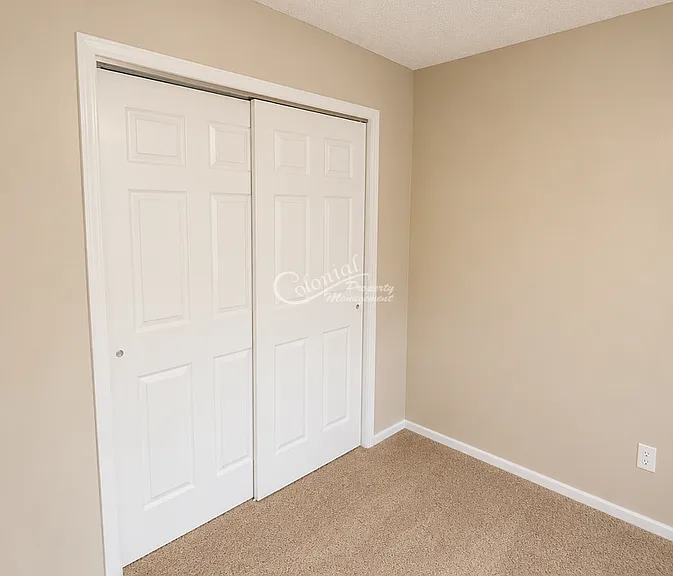 2214 Carousel Dr — Photo 11
