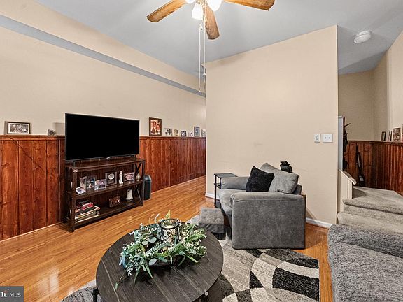 2nd image of 2334 Sidney Ave