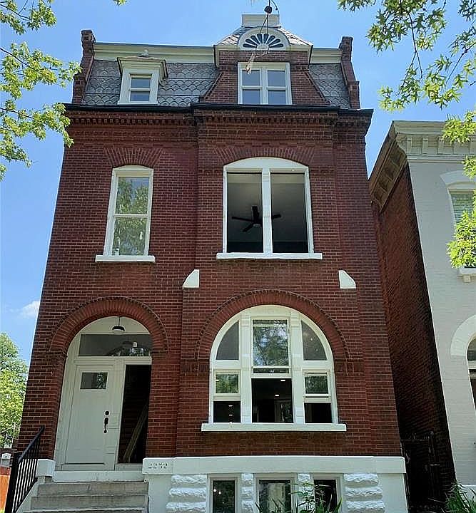 1st image of 2252 S Jefferson Ave