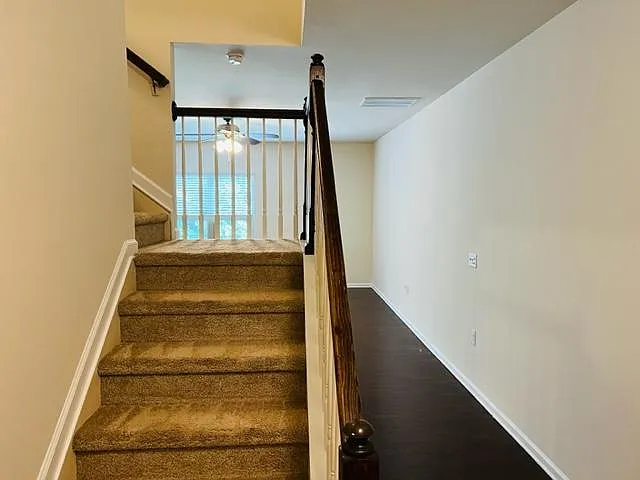 407 Chanson Dr — Photo 6