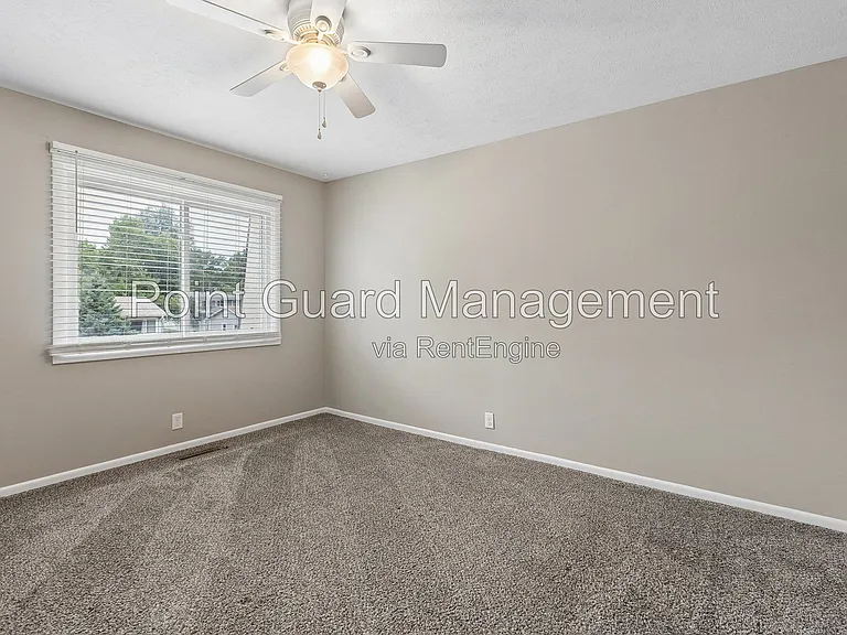 504-604 Cordes Dr — Photo 26