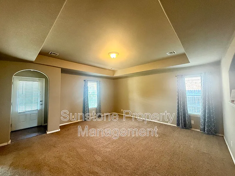 3 bed, 2.0 bath, 1650 sqft, $1,850 — Photo 4