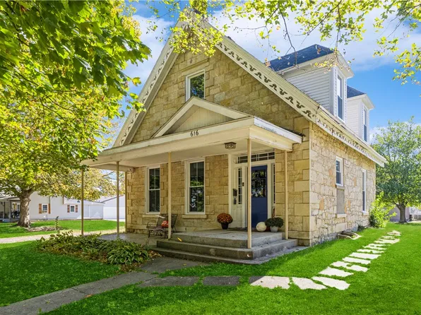 616 E Court Ave, Winterset, IA 50273