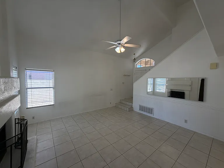 19508 N 78th Ave — Photo 6