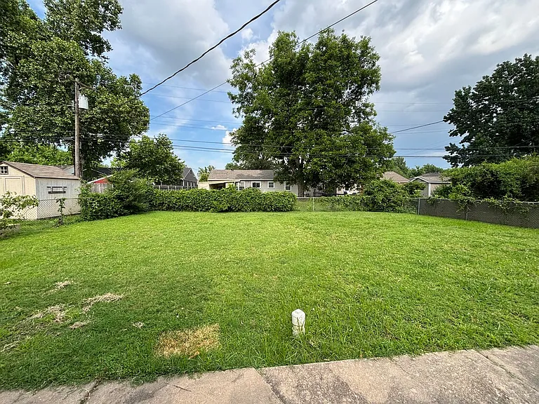 2633 S Toledo Ave — Photo 7
