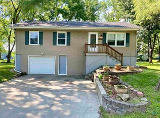 1505 Leawood Dr, Clinton, MO 64735