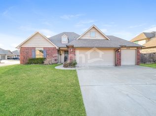 13332 S Poplar St E, Glenpool, OK 74033