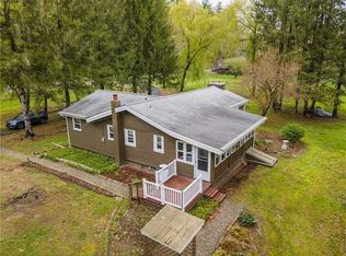 1136 Jackson Corners Rd, Red Hook, NY 12571