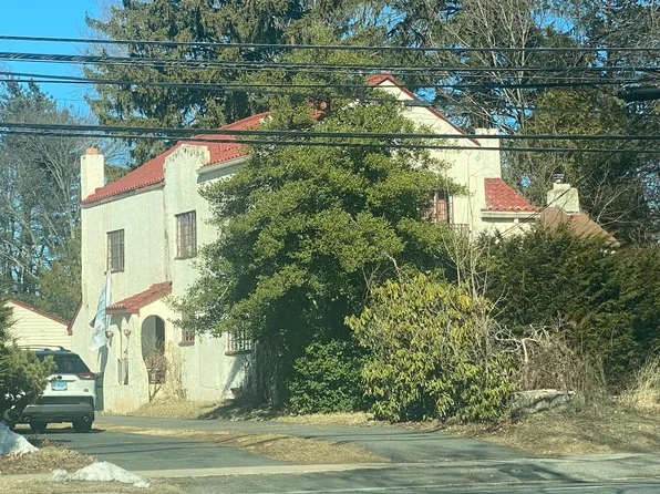 (undisclosed Address), West Hartford, CT 06107