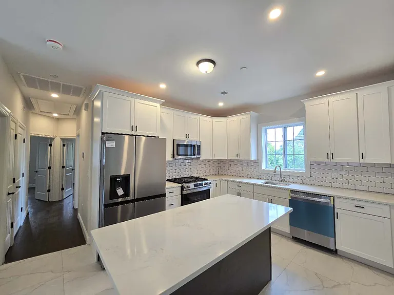 79 Wandel Ave #2 — Photo 1