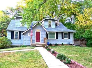 212 NE Circle Dr, Kansas City, MO 64116