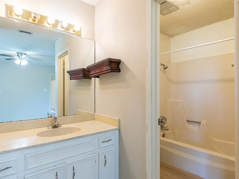 1733 Chucker Ct — Photo 19