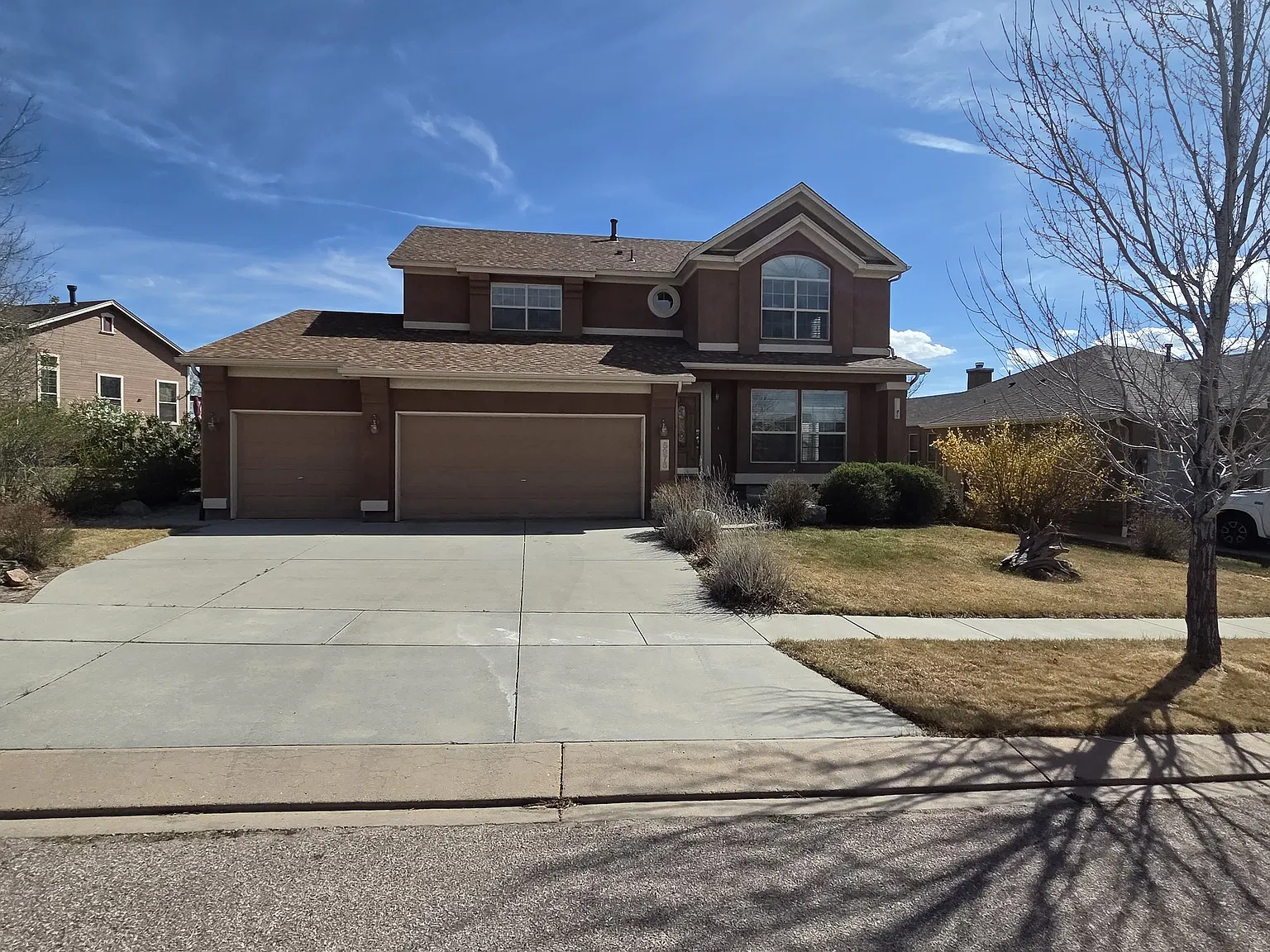 5 bed, 3.5 bath, 3758 sqft, $3,500 — Photo 1