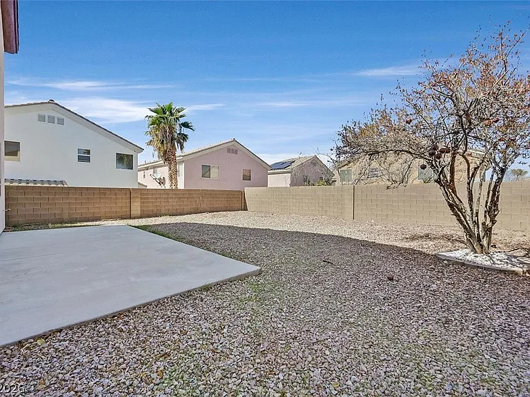 9316 Perennial Ave — Photo 37