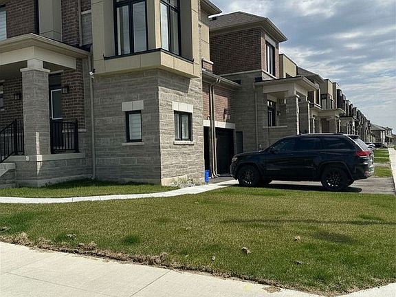 4th image of 4 Singhampton Rd