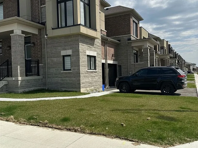 4 Singhampton Rd — Photo 4