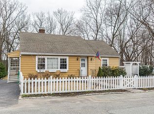 832 Riverside Dr, Methuen, MA 01844