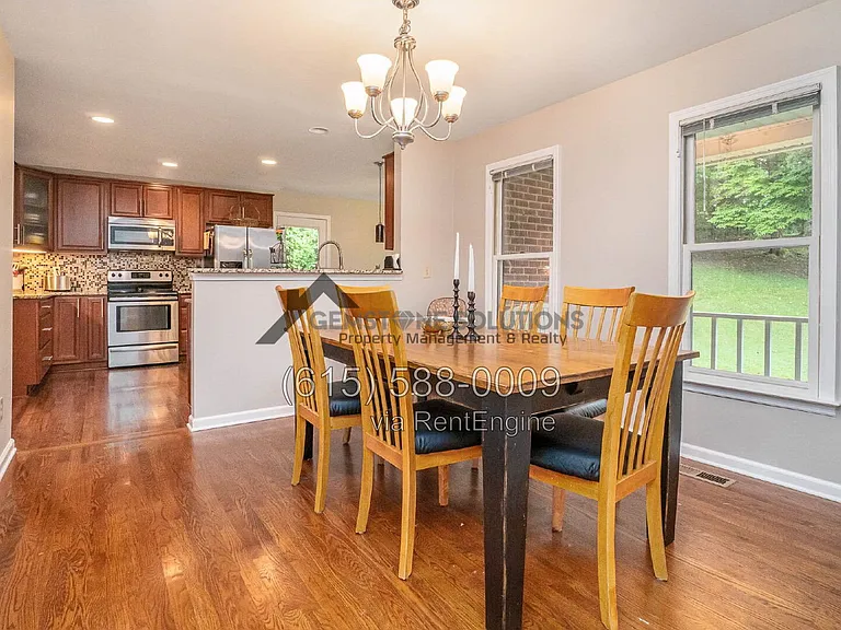 4446 Pratt Ln — Photo 3