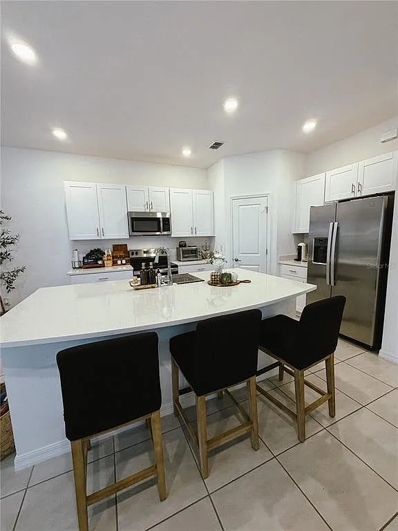 3 bed, 2.5 bath, 1574 sqft, $1,850 — Photo 2