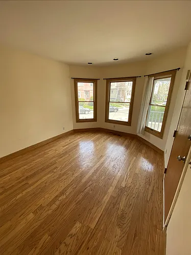 3 Bayside St #1 Photo 1