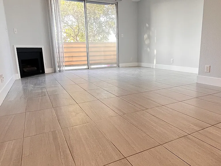 Roscoe Townhomes — Photo 42