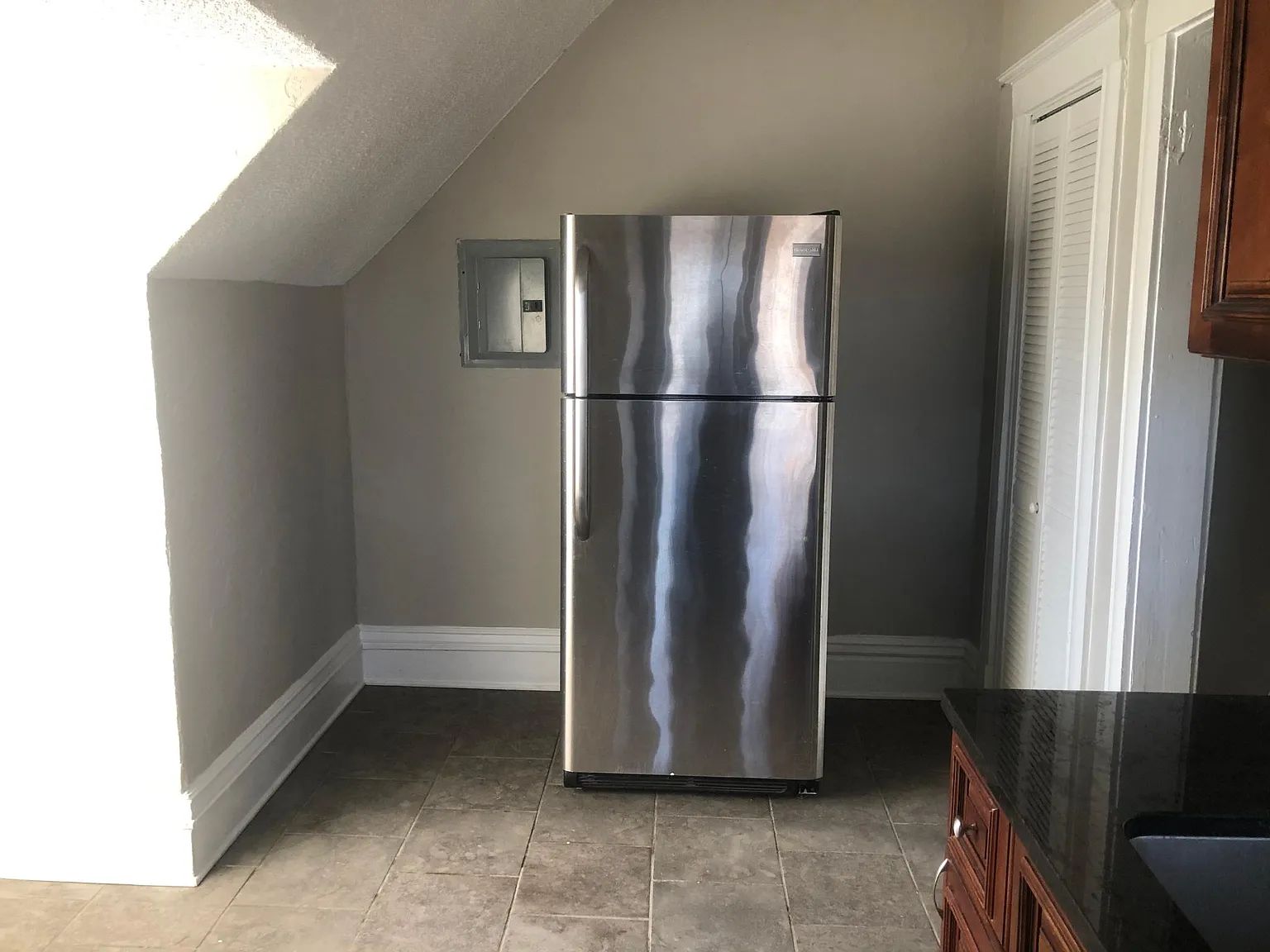 2 bed, 950 sqft, $1,150 — Photo 4