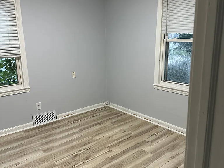 2236 John B Ave — Photo 2
